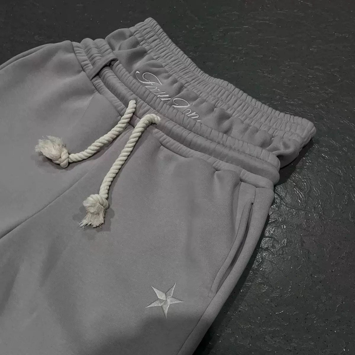 Stylische Doppelbund-Jogginghose